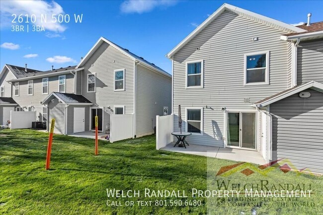 Building Photo - Beautiful Townhome in Sunset