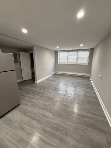 Building Photo - 147 Cleveland St