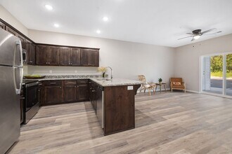 Building Photo - The Vibe Crossing