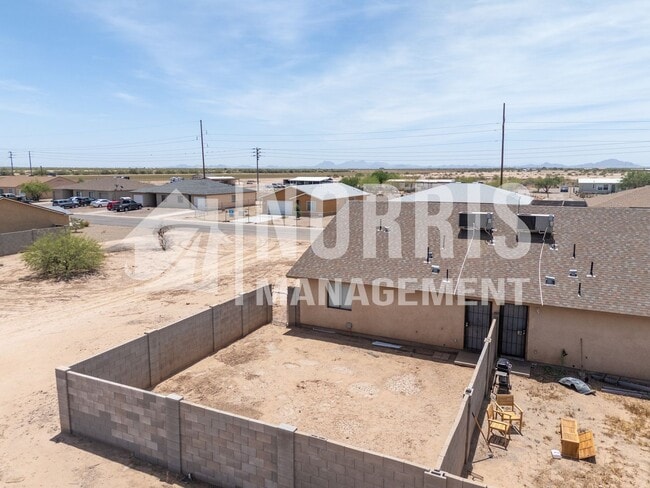 Building Photo - Perfect Duplex in Arizona City