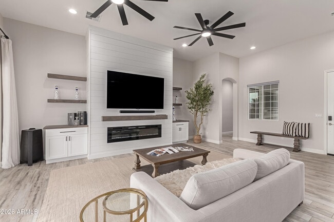 Building Photo - 267 W Amherst St