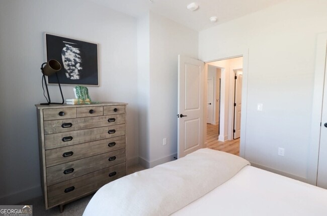 Building Photo - 300 Hwy 81