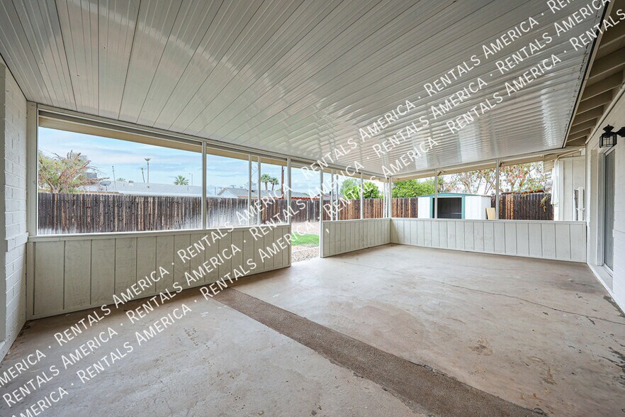 Building Photo - 7421 E Beatrice St