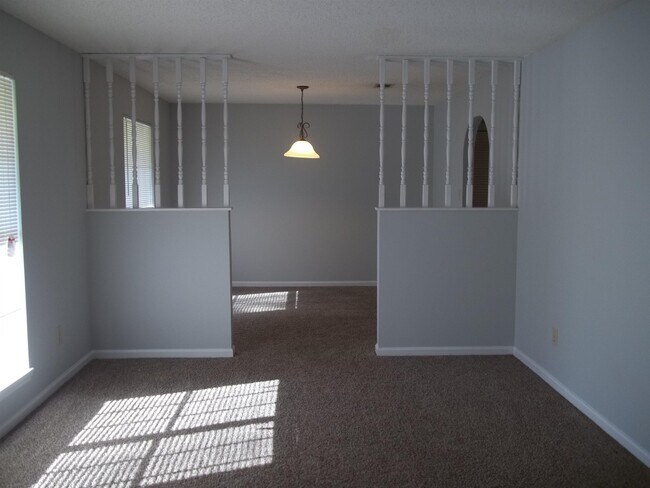 Building Photo - 3701 Dorset Way