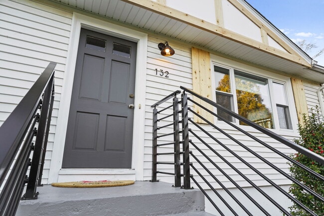 Building Photo - 132 Toll House Ln