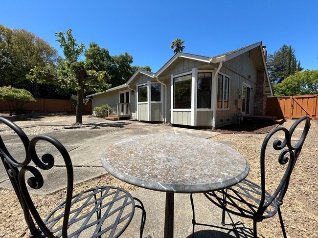 Building Photo - 3BR/2BA Single-Story Home in Walnut Creek’...