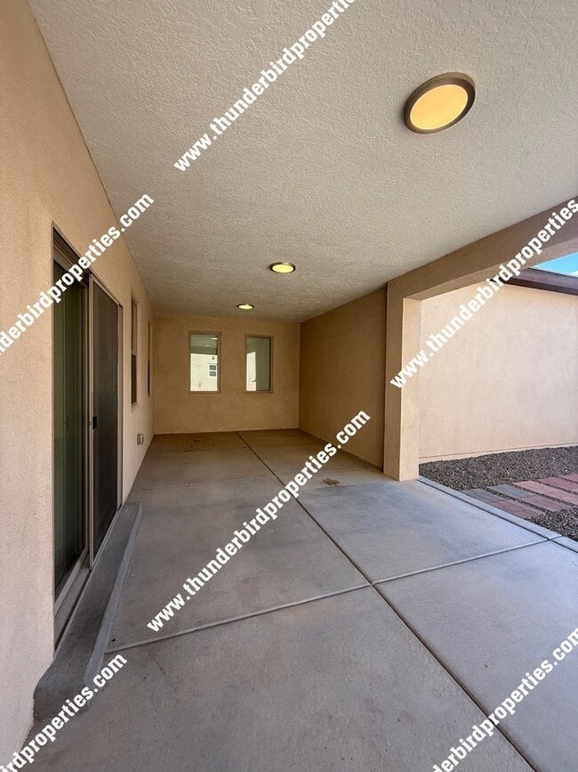 Building Photo - 2605 Stryker Road Southeast