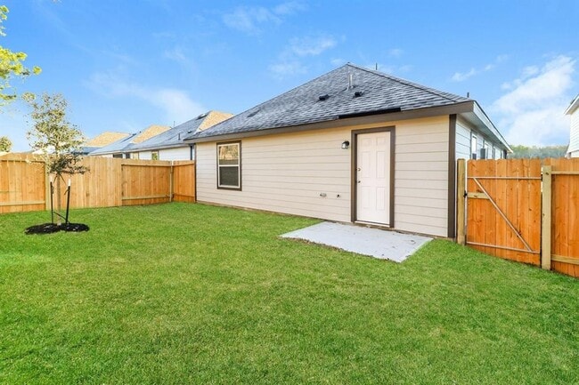 Building Photo - 2720 Atlas Dr