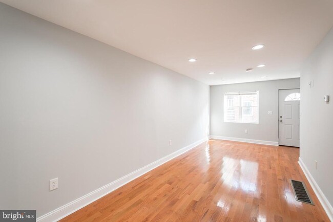 Building Photo - 513 Wilder St