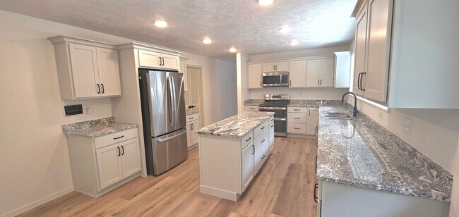 Building Photo - 3312 S Graystone Pl