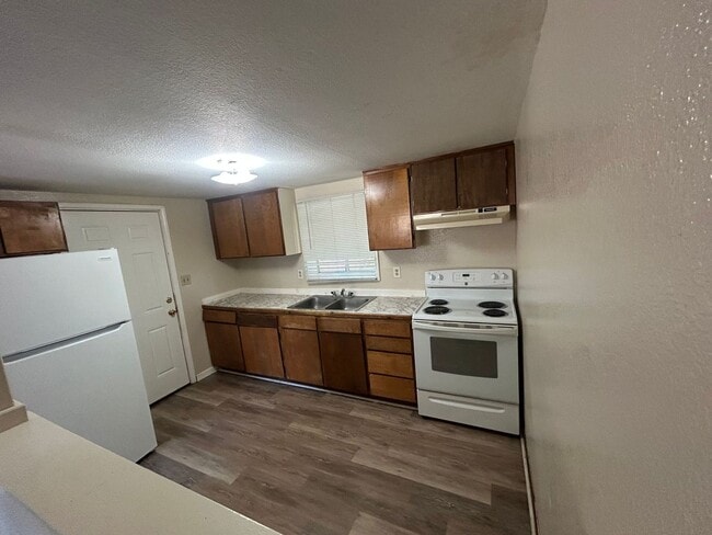 Building Photo - 2125 Biehn St