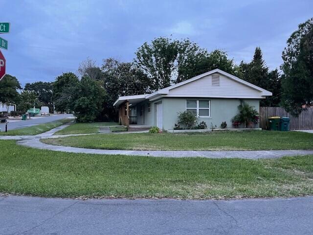 Building Photo - 337 Mc Leod Dr