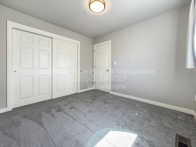 Building Photo - 10331 Utahna Rd