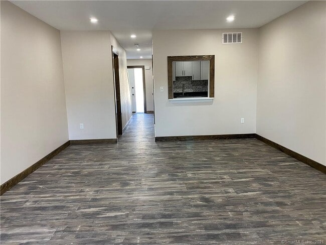 Building Photo - 715 Frenchtown Rd