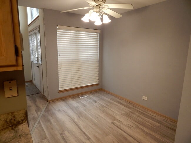 Building Photo - 2223 Seaver Ln