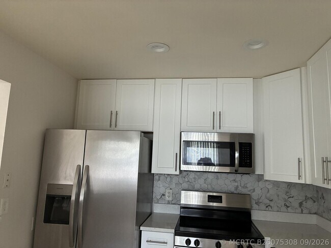 Building Photo - 511 Monaco Blvd