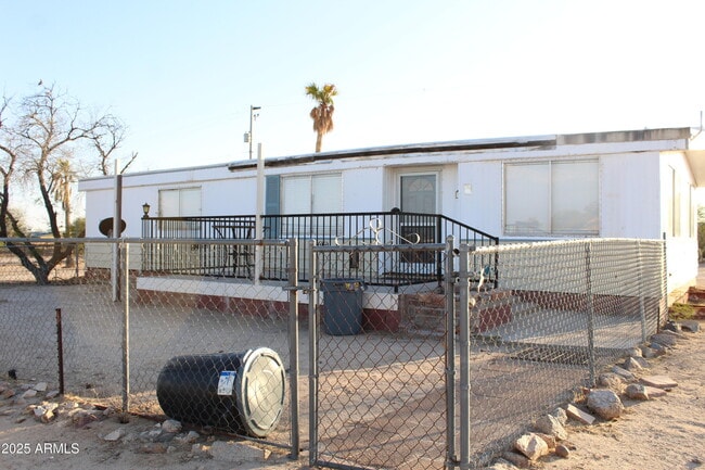 Building Photo - 10981 N Faldale Rd