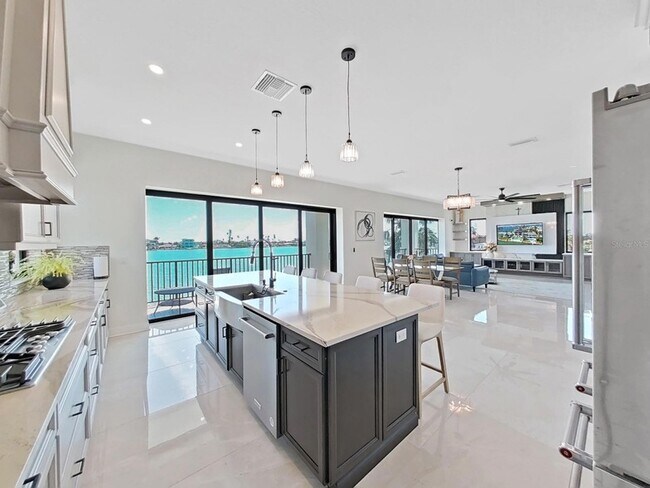 Building Photo - 882 Bay Point Dr