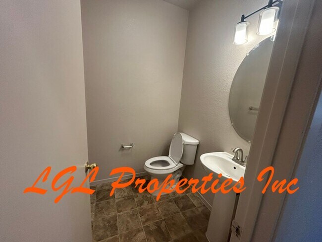 Building Photo - 4116 Woodwillow Ln