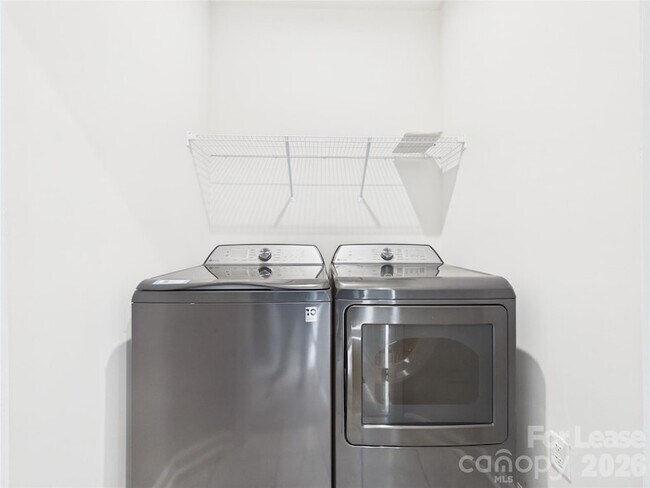 Building Photo - 2617 Grantham Place Dr