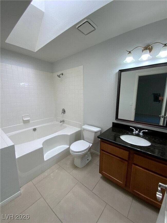 Building Photo - 3145 E Flamingo Rd