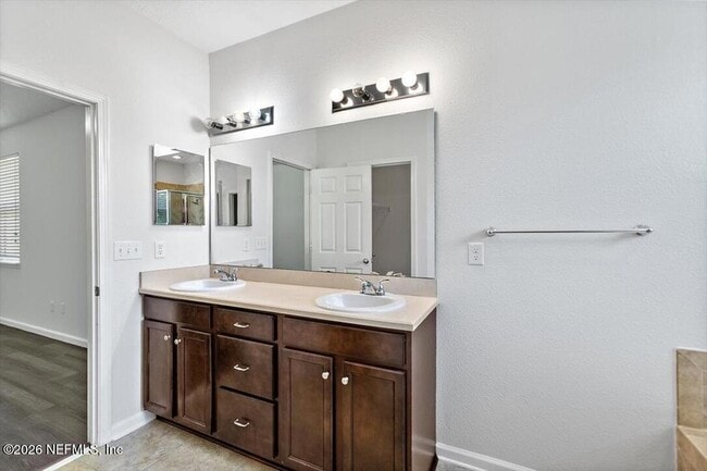 Building Photo - 1424 Royal Dornoch Drive