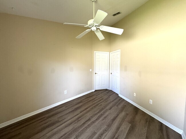 Building Photo - 4952 Hook Hollow Cir