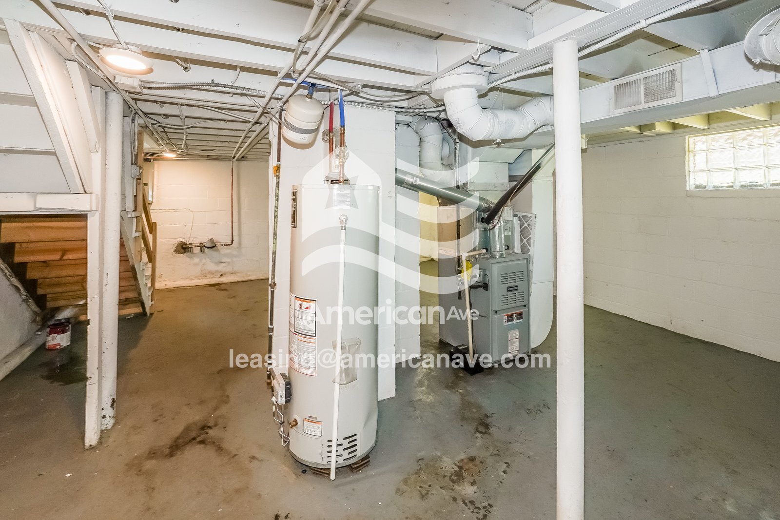 Building Photo - 324 Danberry St