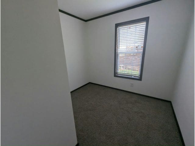 Building Photo - 133 Maple Dr