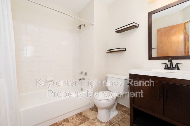 Building Photo - 595 S Lindsey St