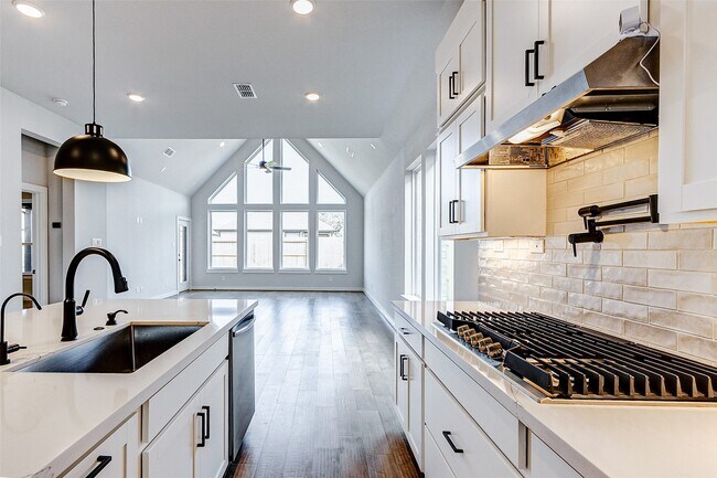 Building Photo - 1214 Timber Brk Dr