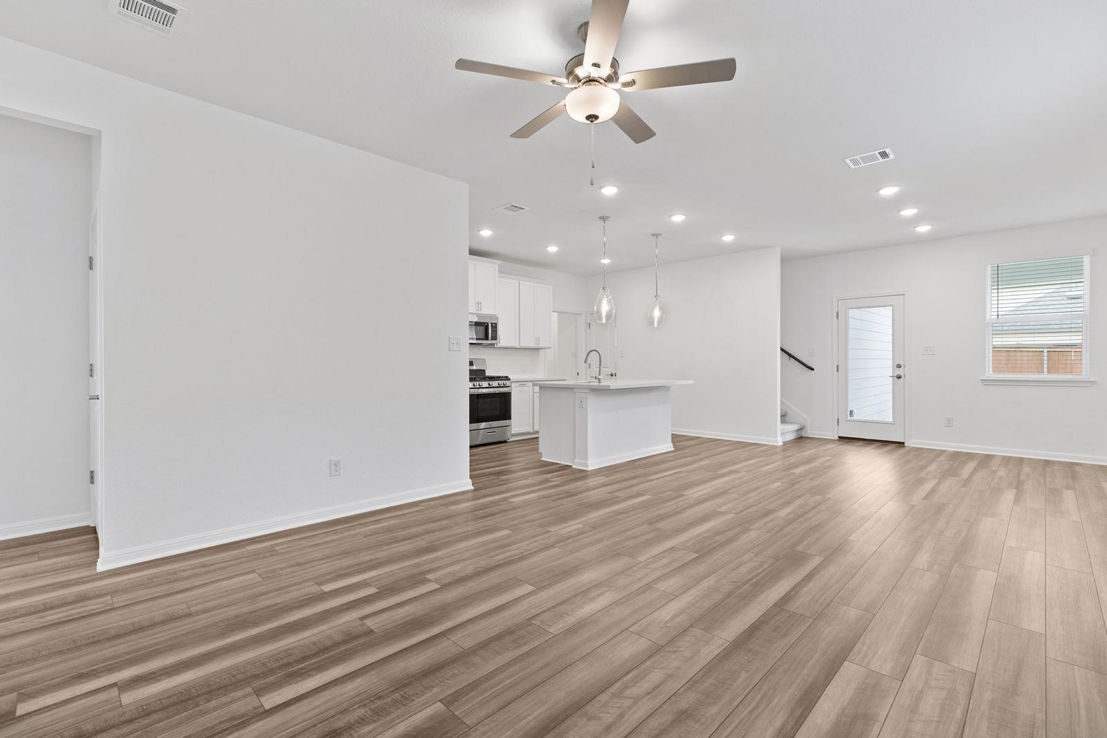 Building Photo - 204 Flowers Ave