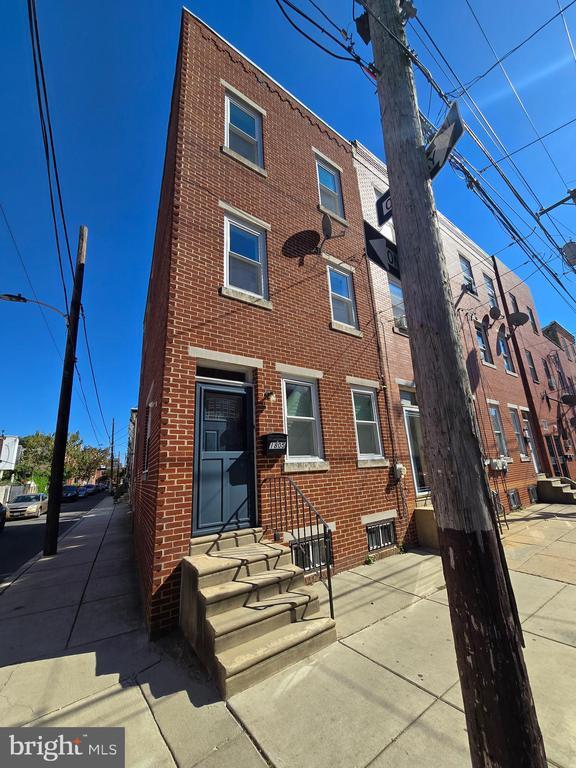 Building Photo - 1805 S 5th St