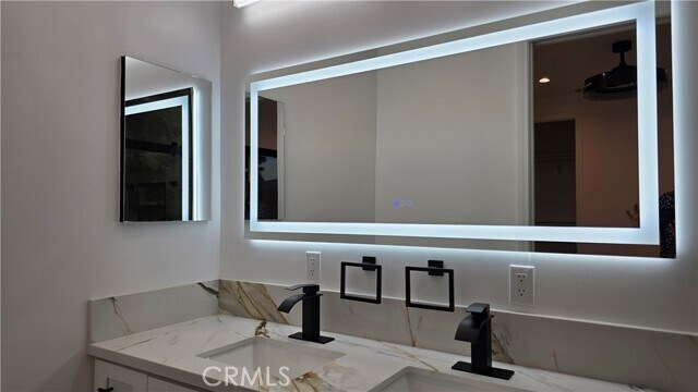 Building Photo - 18222 Chatsworth St