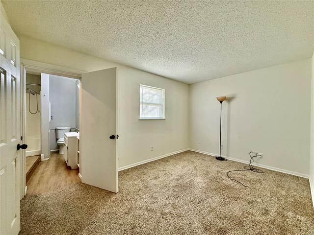 Building Photo - 2000 SE 10th St