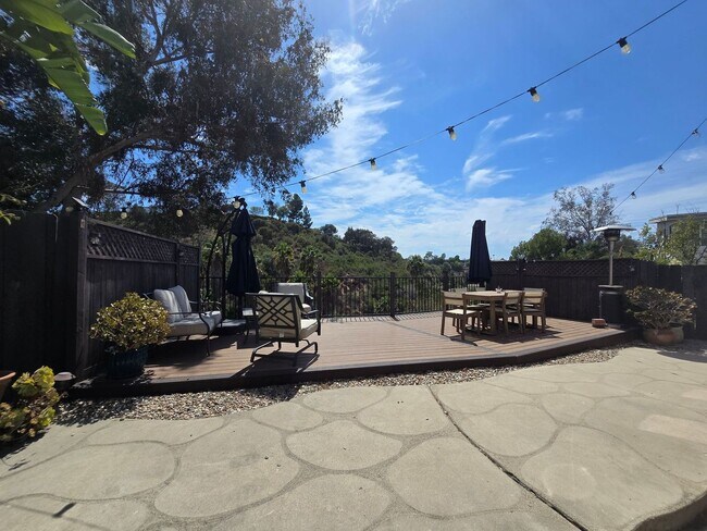 Building Photo - 5539 Baja Dr