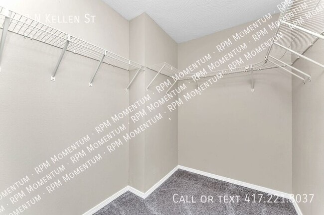 Building Photo - 343 Kellen St