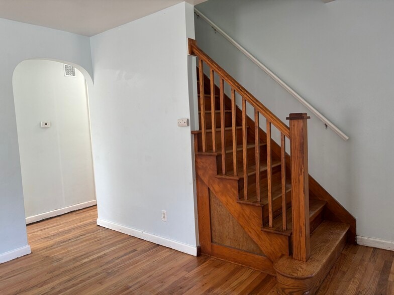 Building Photo - 58 Burr Ave