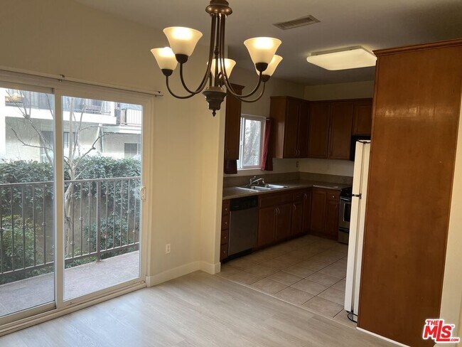 Building Photo - 12375 Osborne Pl