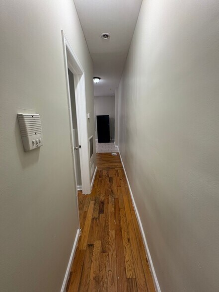 Building Photo - 19-21 Schuyler Ter