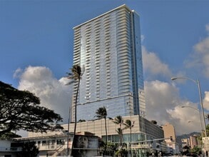 Building Photo - Symphony Honolulu 1 bedroom 1 bath with 1 parking