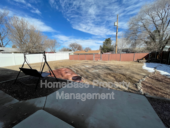 Building Photo - 818 Apache Ave