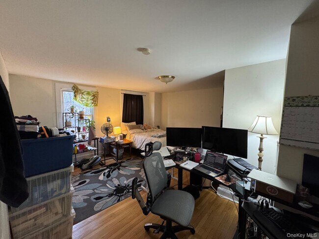 Building Photo - 78 Duncan Ave