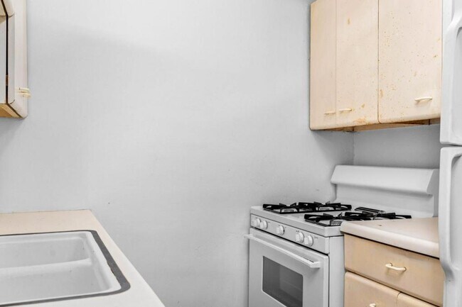 Building Photo - 4321 Britta Dr, Unit 1