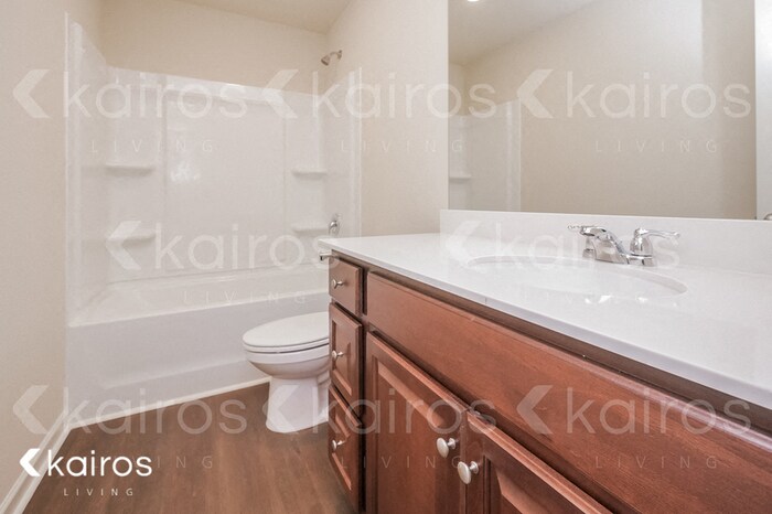 Building Photo - 1037 Pilgrim Ln