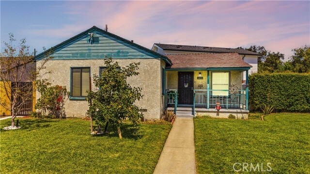 Building Photo - 5833 Glady St