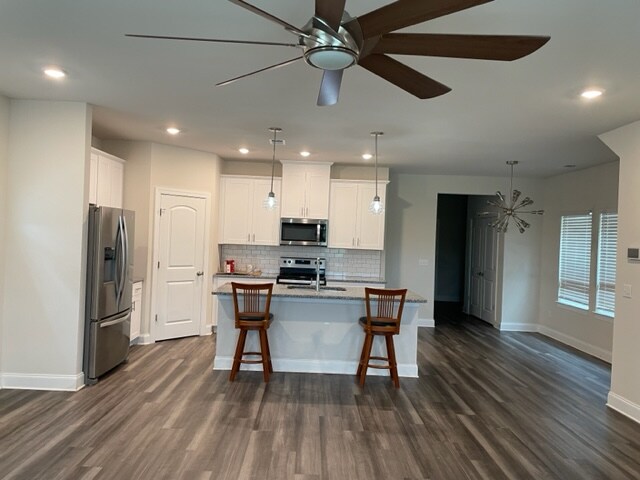 Building Photo - 676 Taylor Bend