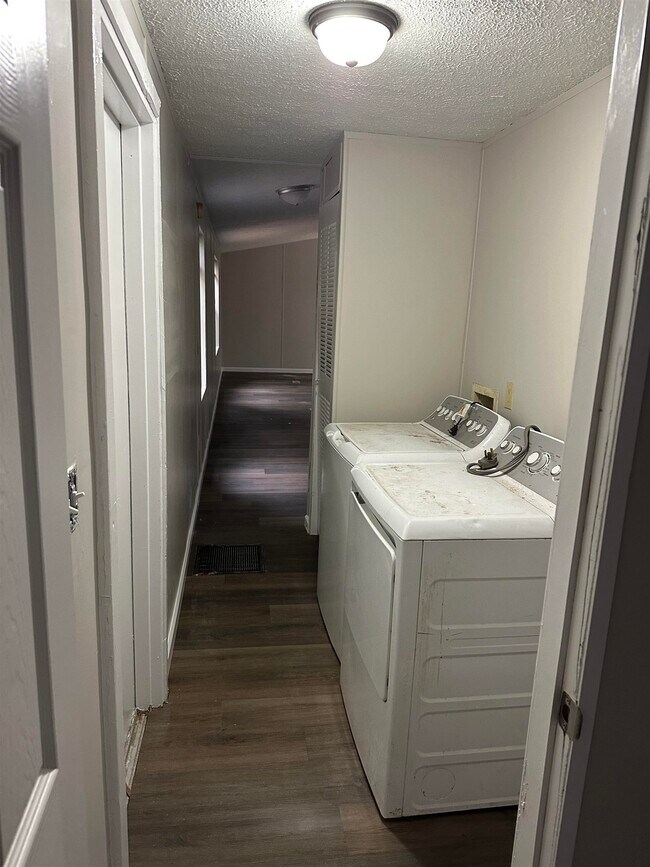 Building Photo - 1658 Rankin Ave