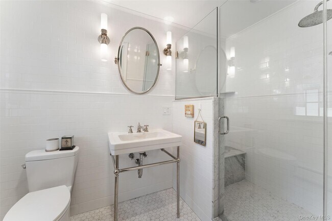 Building Photo - 14 Earlwood Dr