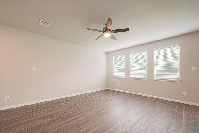 Building Photo - 2373 Tavo Trails Dr